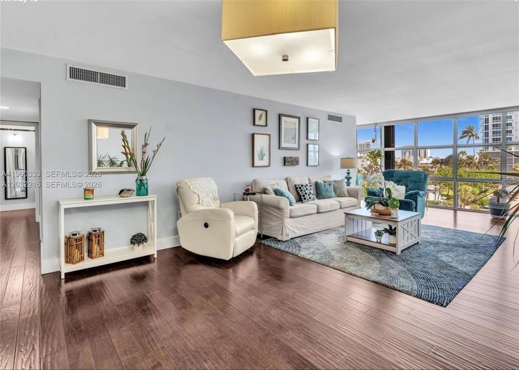 For Rent: $4,700 (2 beds, 2 baths, 1805 Square Feet)