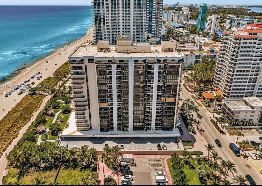 For Rent: $4,700 (2 beds, 2 baths, 1805 Square Feet)