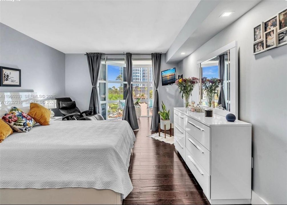 For Rent: $4,700 (2 beds, 2 baths, 1805 Square Feet)
