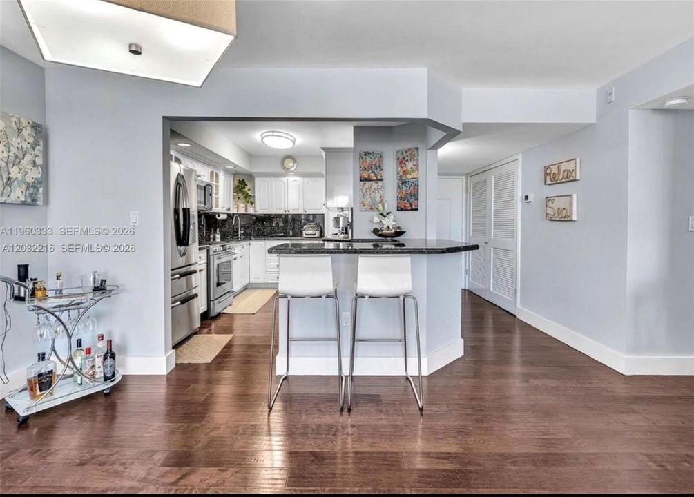 For Rent: $4,700 (2 beds, 2 baths, 1805 Square Feet)