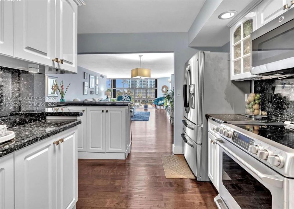 For Rent: $4,700 (2 beds, 2 baths, 1805 Square Feet)