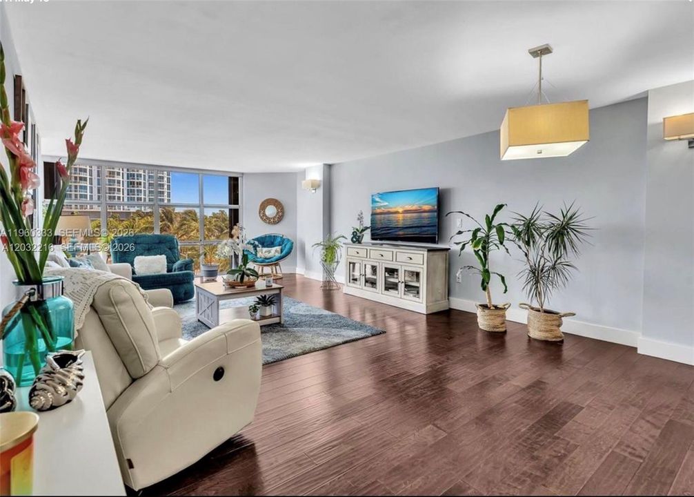 For Rent: $4,700 (2 beds, 2 baths, 1805 Square Feet)