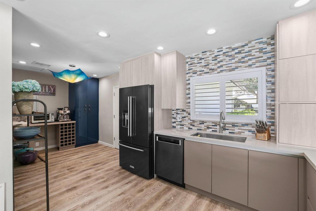 4021 Northeast 27th Terrace - 37.jpg-SMA