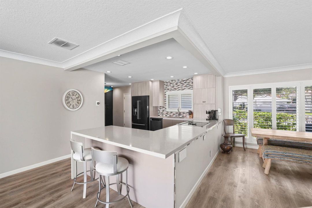 4021 Northeast 27th Terrace - 33.jpg-SMA