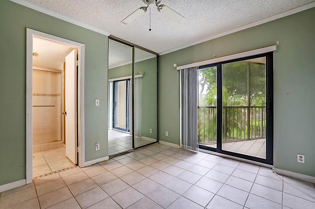 3665 Victoria Drive-23