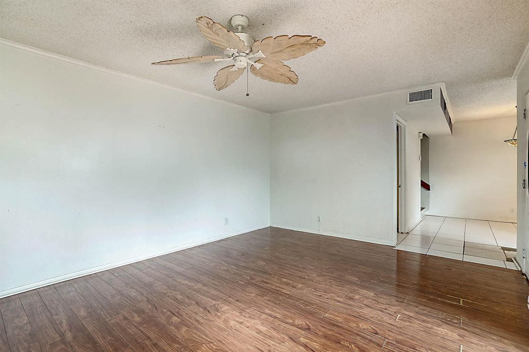 3665 Victoria Drive-5