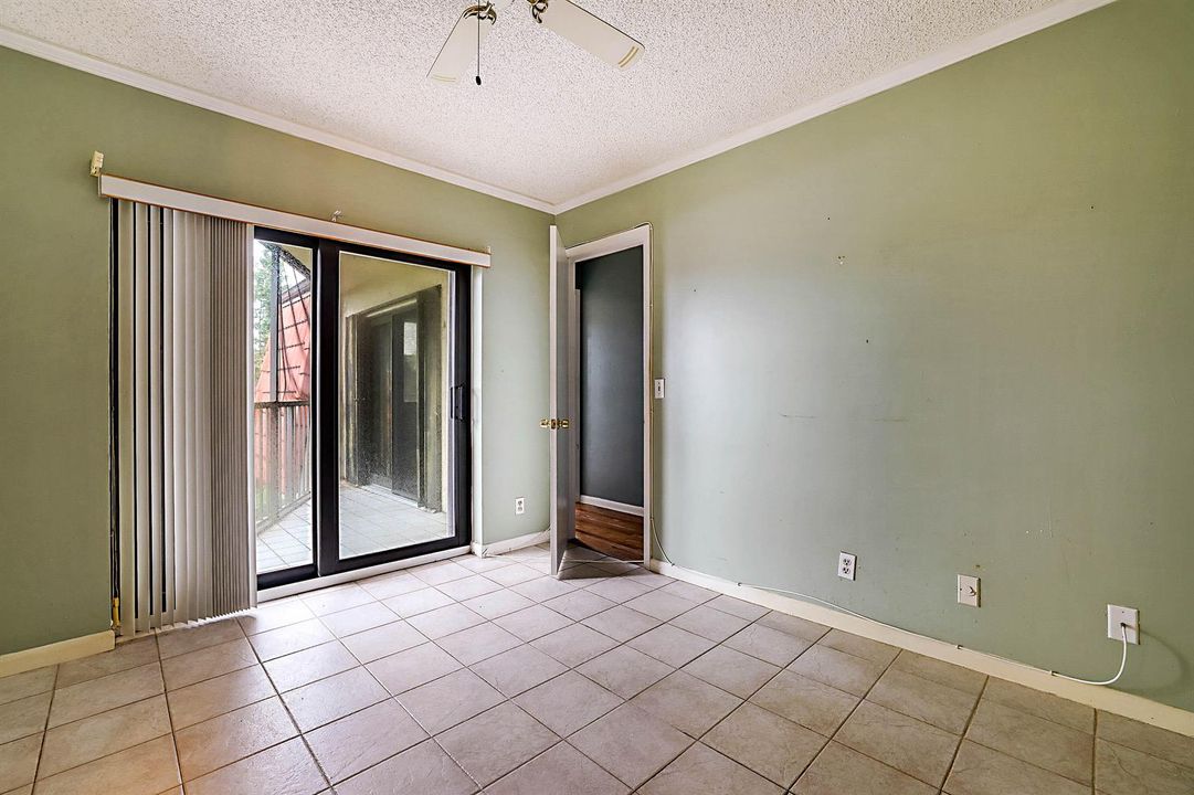 3665 Victoria Drive-24