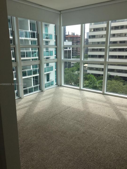 For Rent: $3,100 (1 beds, 1 baths, 704 Square Feet)