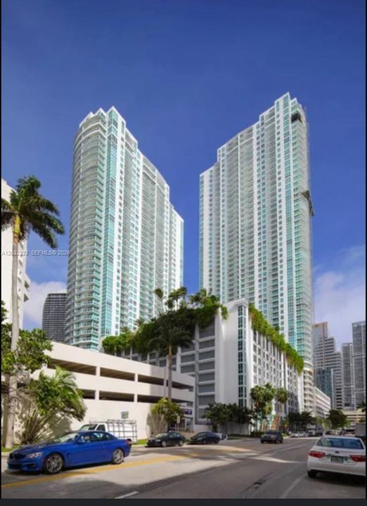 For Rent: $3,100 (1 beds, 1 baths, 704 Square Feet)