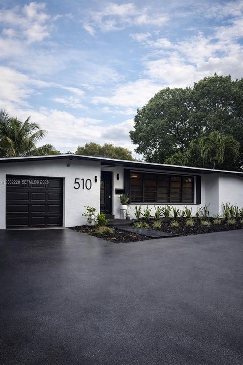 For Rent: $3,950 (3 beds, 2 baths, 1450 Square Feet)