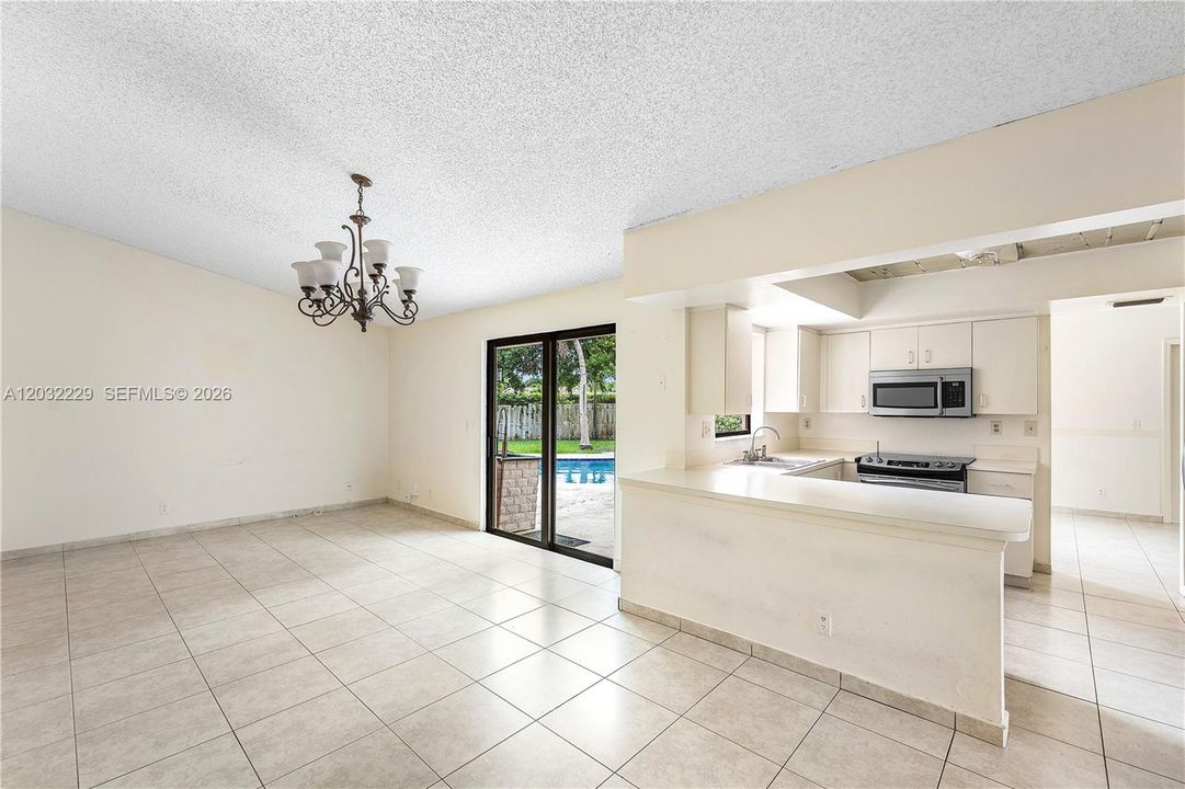 For Rent: $3,500 (5 beds, 2 baths, 1738 Square Feet)
