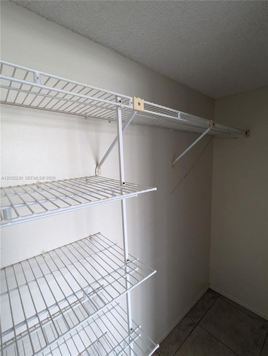 В аренду: $2,600 (3 спален, 2 ванн, 1155 Квадратных фут)