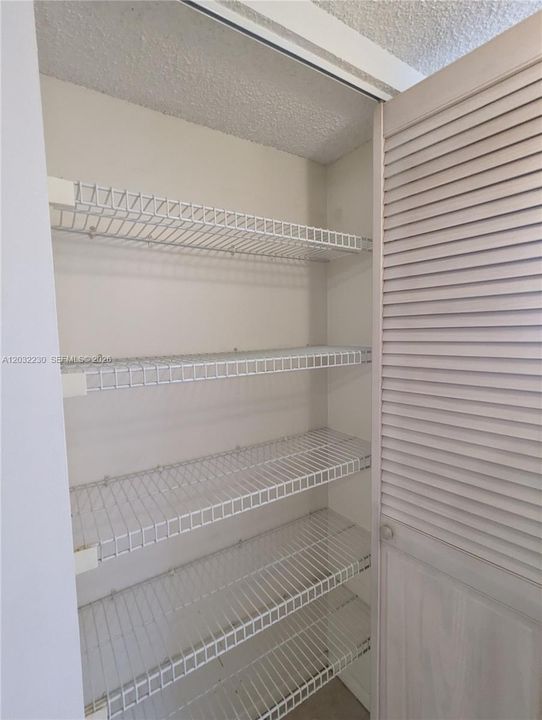 В аренду: $2,600 (3 спален, 2 ванн, 1155 Квадратных фут)