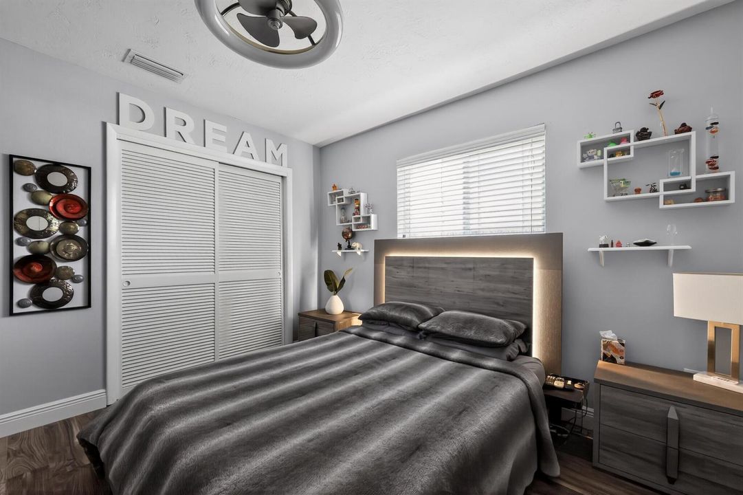 22_311_NW_93rd_Terrace-Bedroom-0007