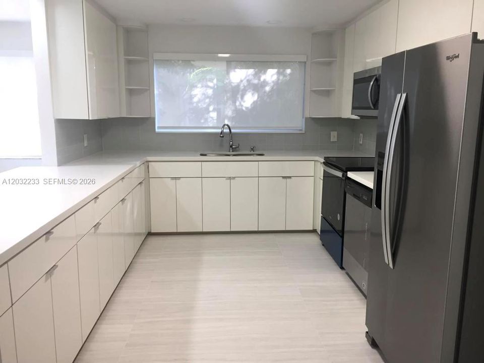 For Rent: $6,700 (4 beds, 3 baths, 2815 Square Feet)