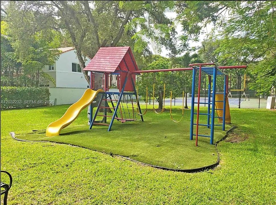 For Rent: $6,700 (4 beds, 3 baths, 2815 Square Feet)