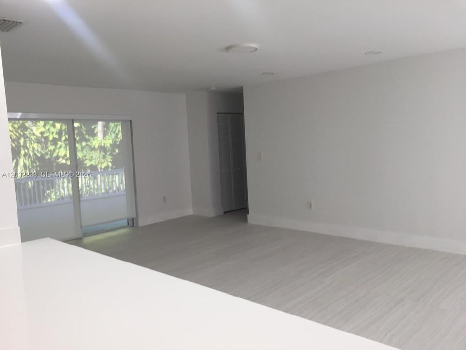 For Rent: $6,700 (4 beds, 3 baths, 2815 Square Feet)