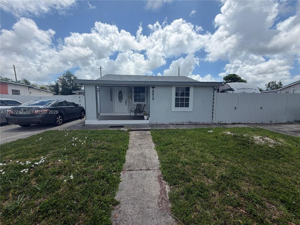 For Sale: $660,000 (4 beds, 3 baths, 1761 Square Feet)