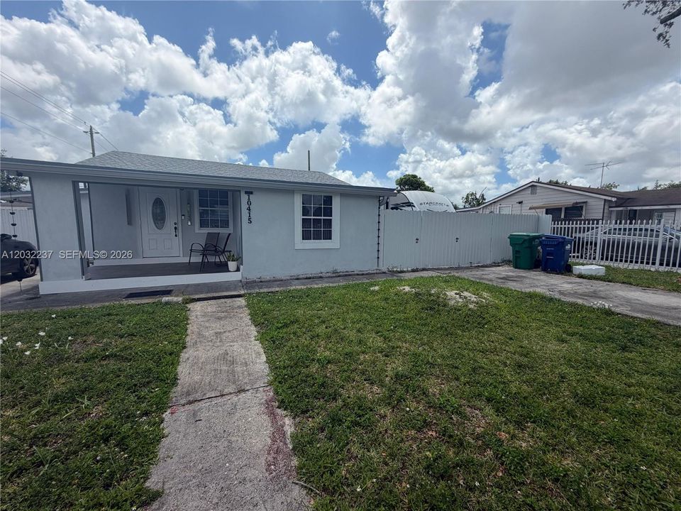 For Sale: $660,000 (4 beds, 3 baths, 1761 Square Feet)