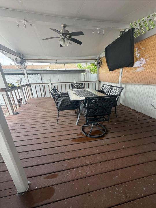 For Sale: $660,000 (4 beds, 3 baths, 1761 Square Feet)
