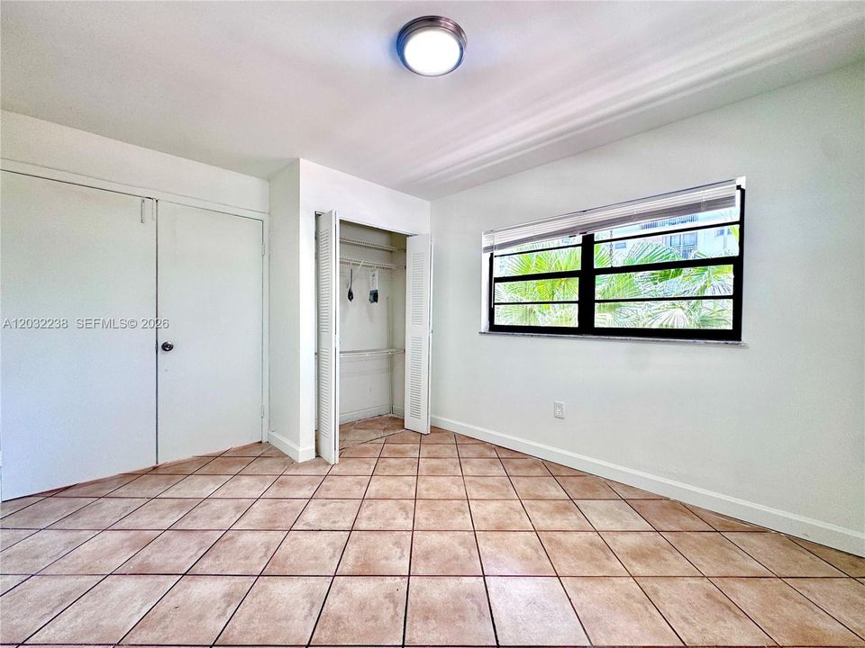 For Rent: $2,700 (2 beds, 2 baths, 910 Square Feet)