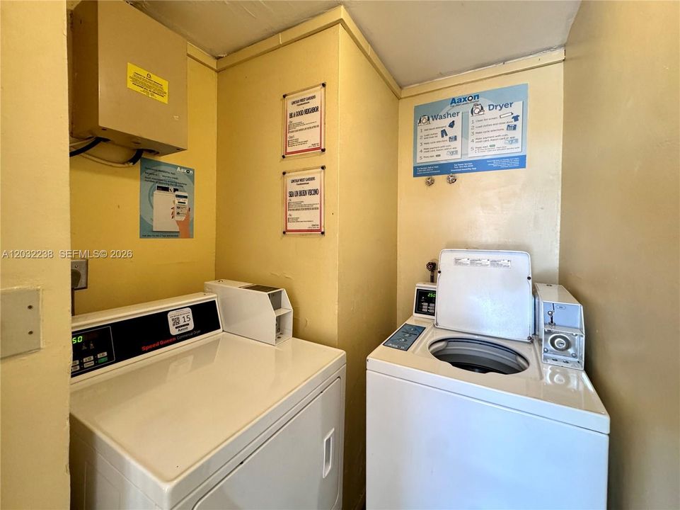 For Rent: $2,700 (2 beds, 2 baths, 910 Square Feet)