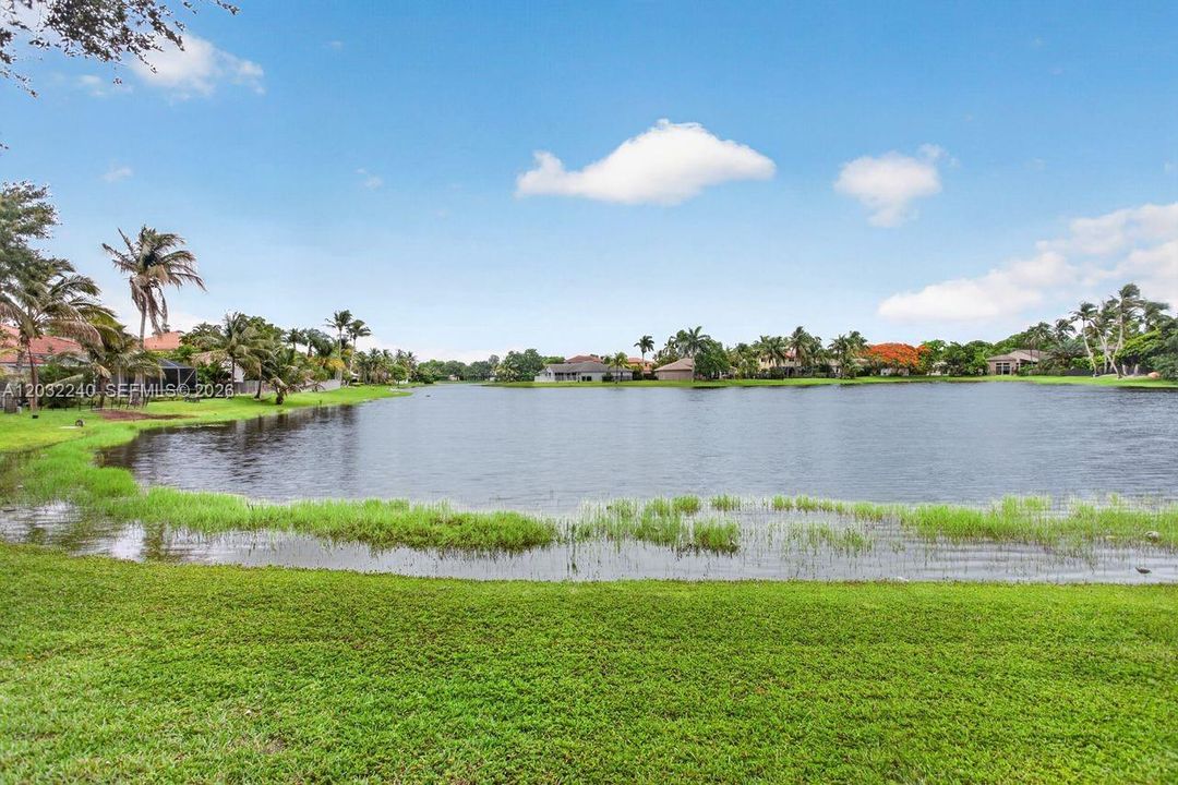 En Venta: $1,250,000 (4 camas, 2 baños, 2672 Pies cuadrados)