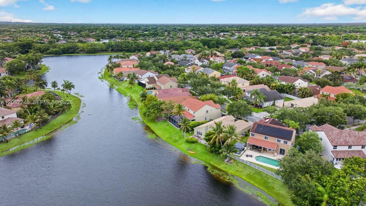 En Venta: $1,250,000 (4 camas, 2 baños, 2672 Pies cuadrados)