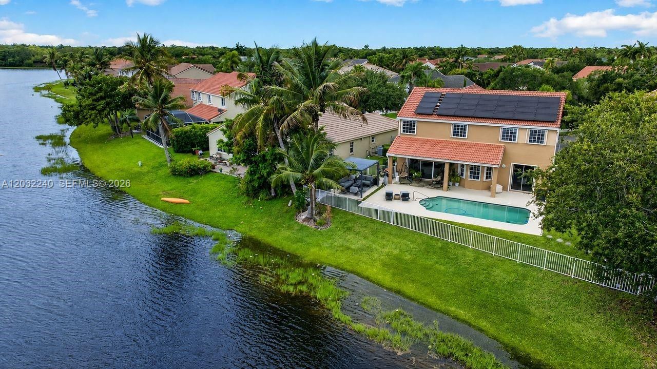 En Venta: $1,250,000 (4 camas, 2 baños, 2672 Pies cuadrados)