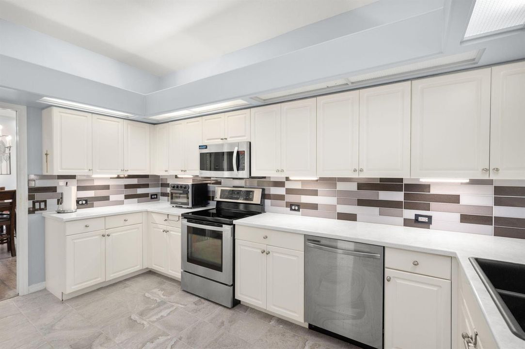 15-web-or-mls-9507 Avenel Ln - 15