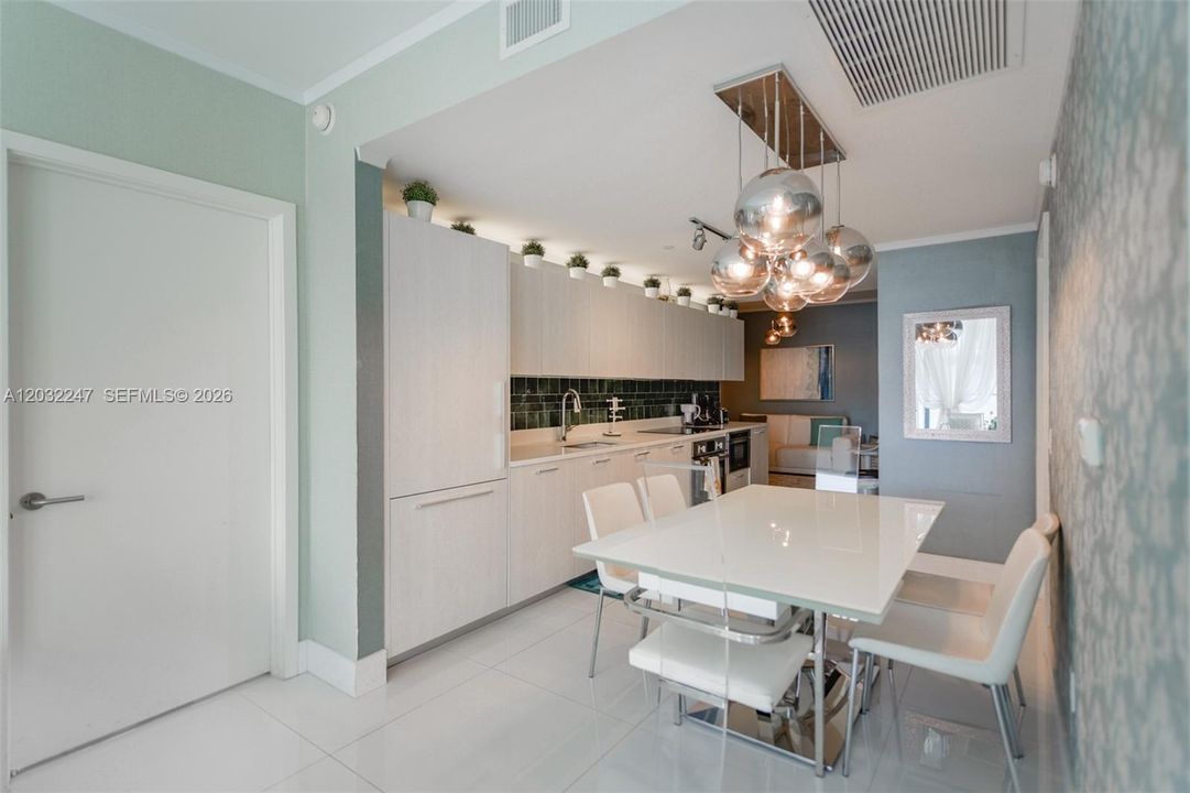 For Sale: $698,750 (3 beds, 2 baths, 1110 Square Feet)