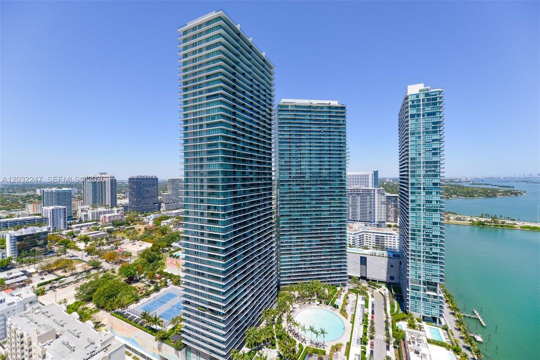For Sale: $698,750 (3 beds, 2 baths, 1110 Square Feet)