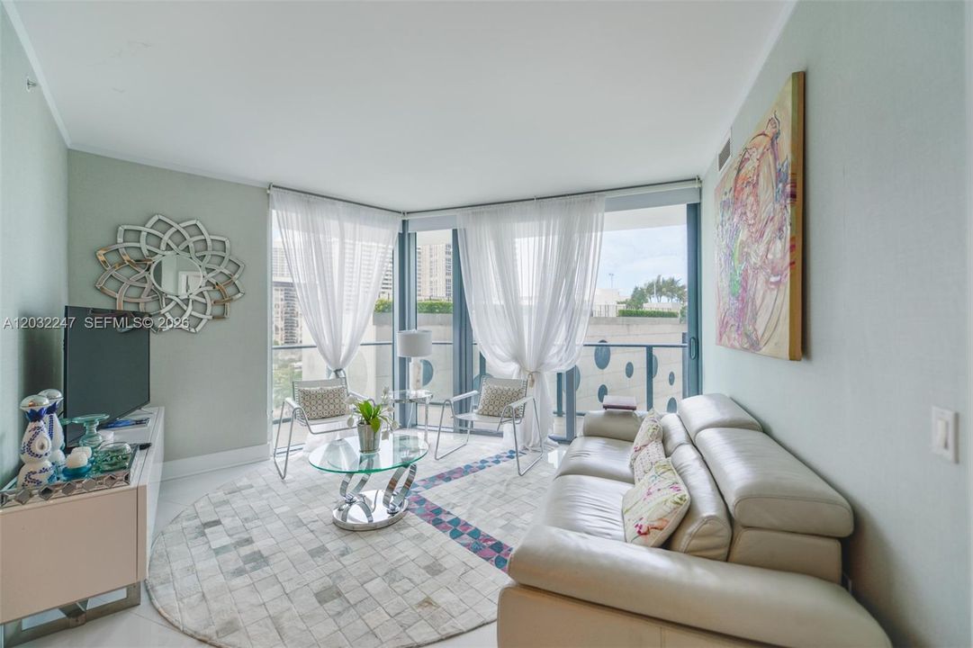 For Sale: $698,750 (3 beds, 2 baths, 1110 Square Feet)