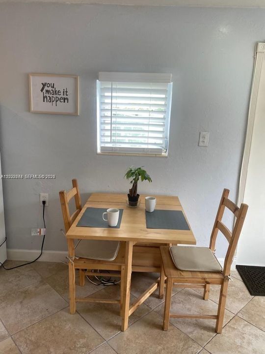 For Rent: $1,300 (0 beds, 1 baths, 350 Square Feet)