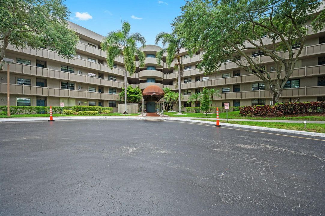 5-web-or-mls-900-colony-point-cir-121