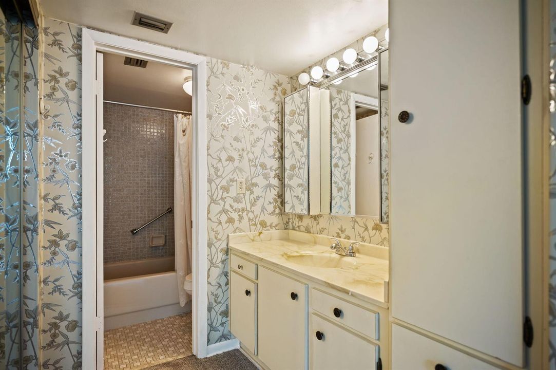 20-web-or-mls-900-colony-point-cir-121