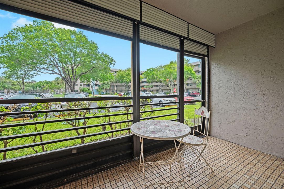 26-web-or-mls-900-colony-point-cir-121