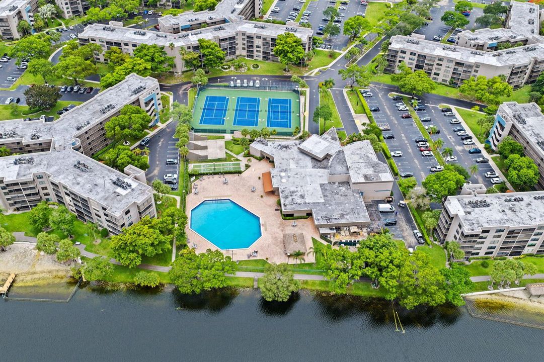 32-web-or-mls-900-colony-point-cir-121