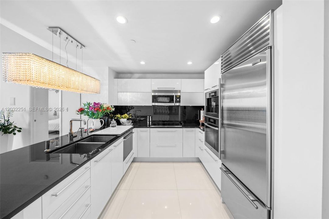 For Rent: $7,500 (1 beds, 2 baths, 1161 Square Feet)