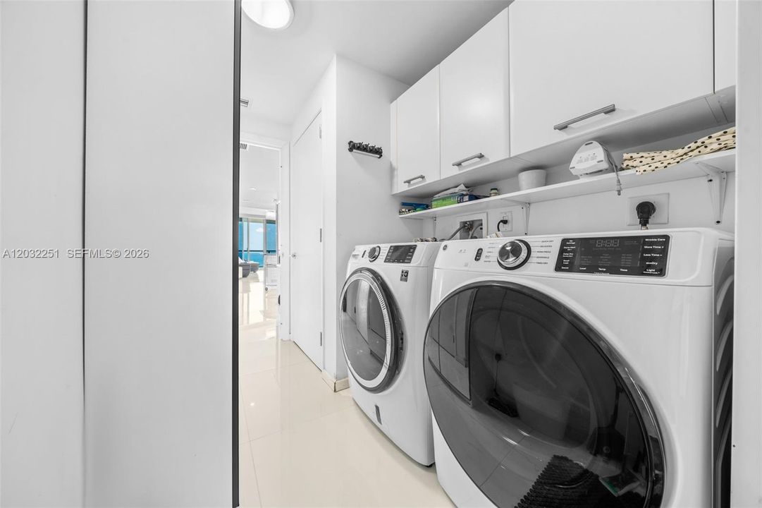 For Rent: $7,500 (1 beds, 2 baths, 1161 Square Feet)