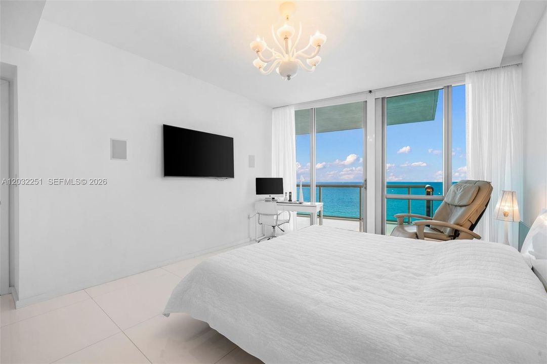 For Rent: $7,500 (1 beds, 2 baths, 1161 Square Feet)