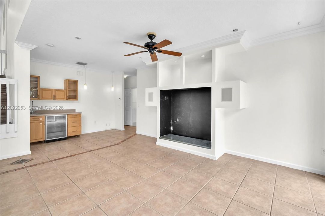 For Rent: $4,800 (4 beds, 3 baths, 2740 Square Feet)
