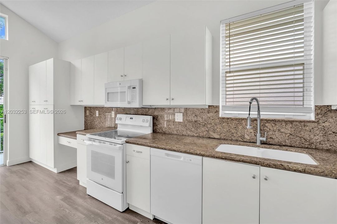 For Rent: $4,800 (4 beds, 3 baths, 2740 Square Feet)