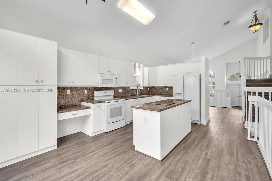 For Rent: $4,800 (4 beds, 3 baths, 2740 Square Feet)