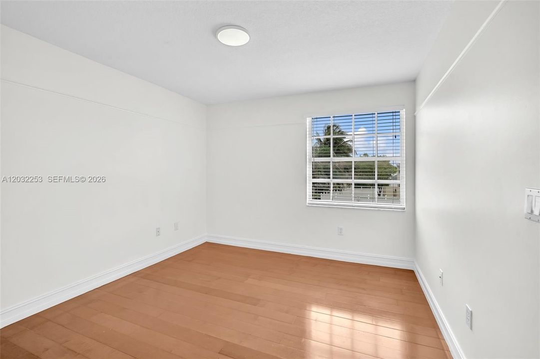 For Rent: $4,800 (4 beds, 3 baths, 2740 Square Feet)