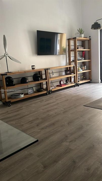 Activo con contrato: $3,500 (2 camas, 2 baños, 1211 Pies cuadrados)