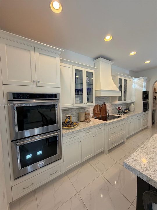 For Sale: $2,195,000 (5 beds, 4 baths, 4459 Square Feet)