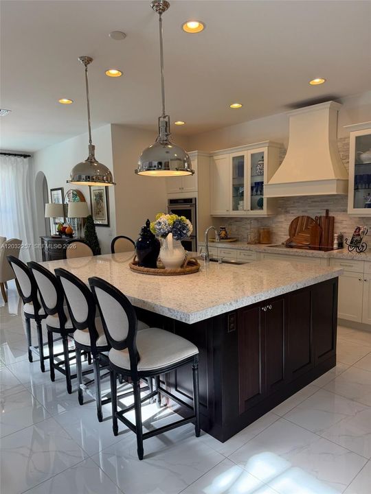 For Sale: $2,195,000 (5 beds, 4 baths, 4459 Square Feet)