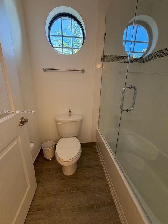 BATHROOM #3 - JACK AND JILL