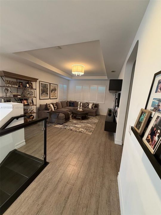 For Sale: $2,195,000 (5 beds, 4 baths, 4459 Square Feet)